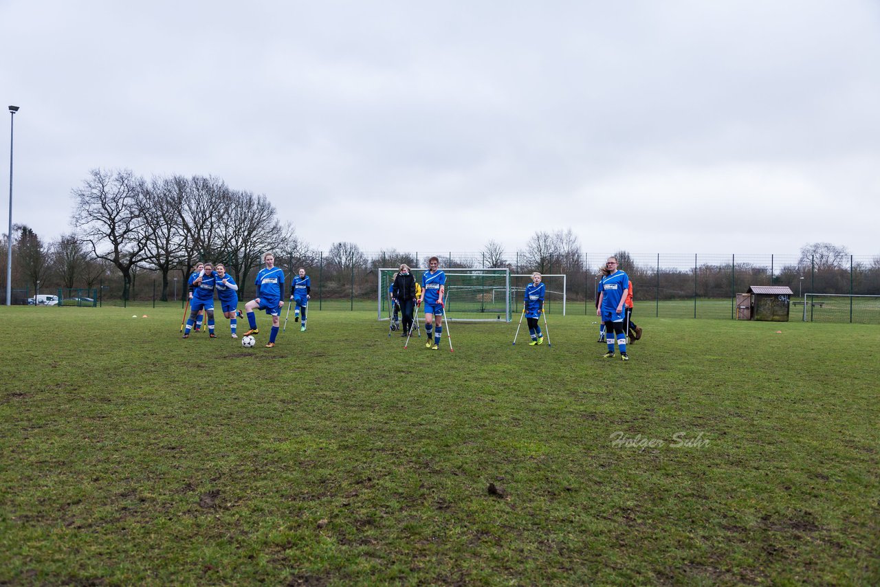 Bild 295 - C-Juniorinnen FSG-BraWie 08 - TuS Tensfeld : Ergebnis: 0:8